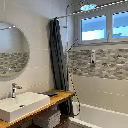 Apartment Unique 70m2, Proches Thermes, Parking Gratuit *
